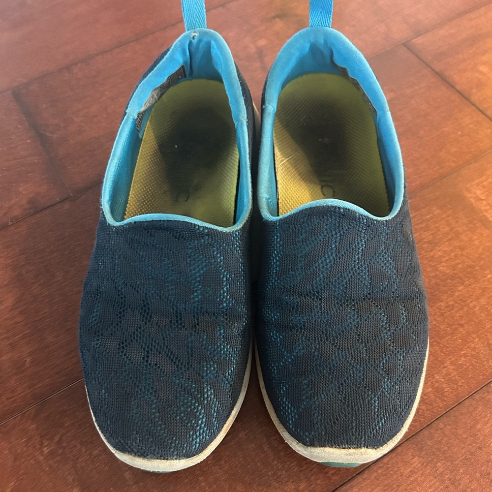 Vionic Hydra Mesh Slip On Sneaker - image 1